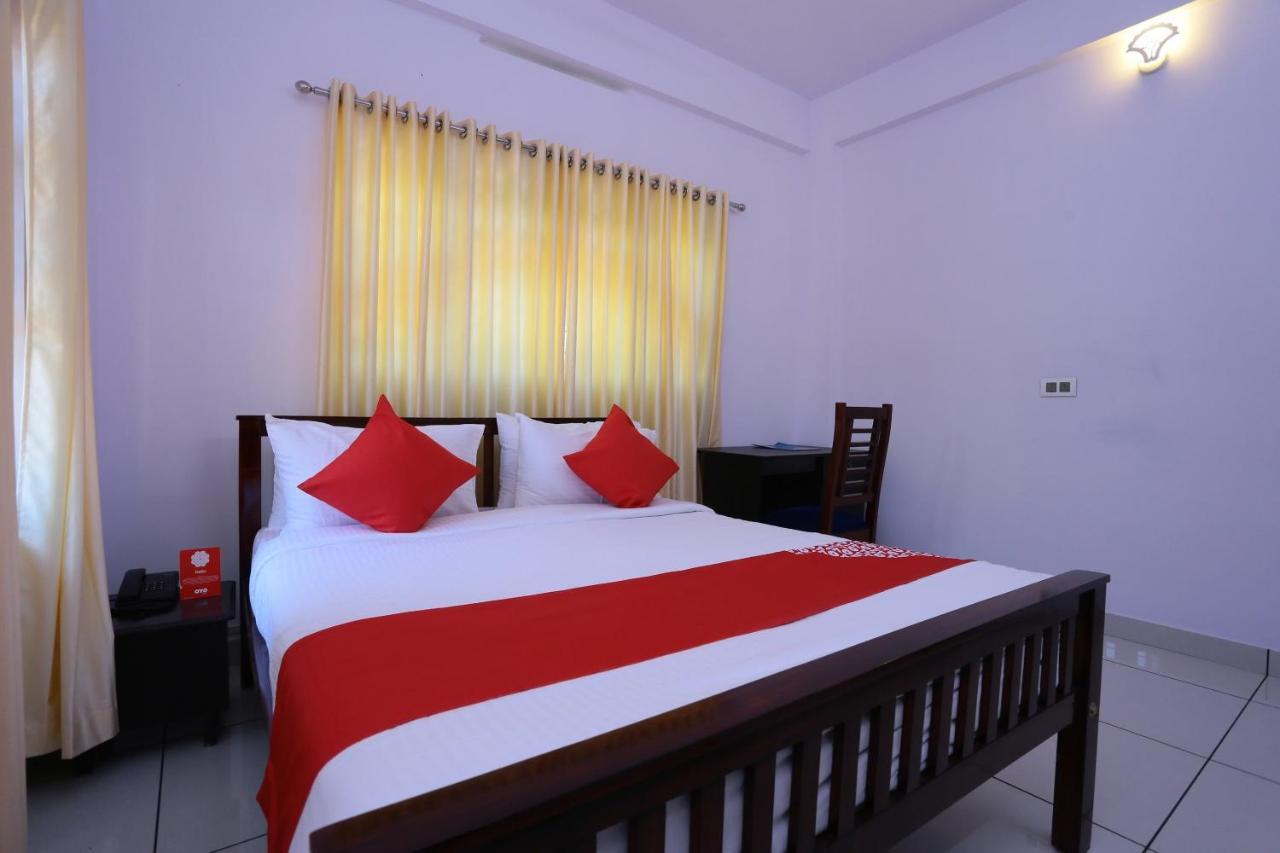 Hotel Oyo 26697 United Residency Kazhakuttam Exteriér fotografie