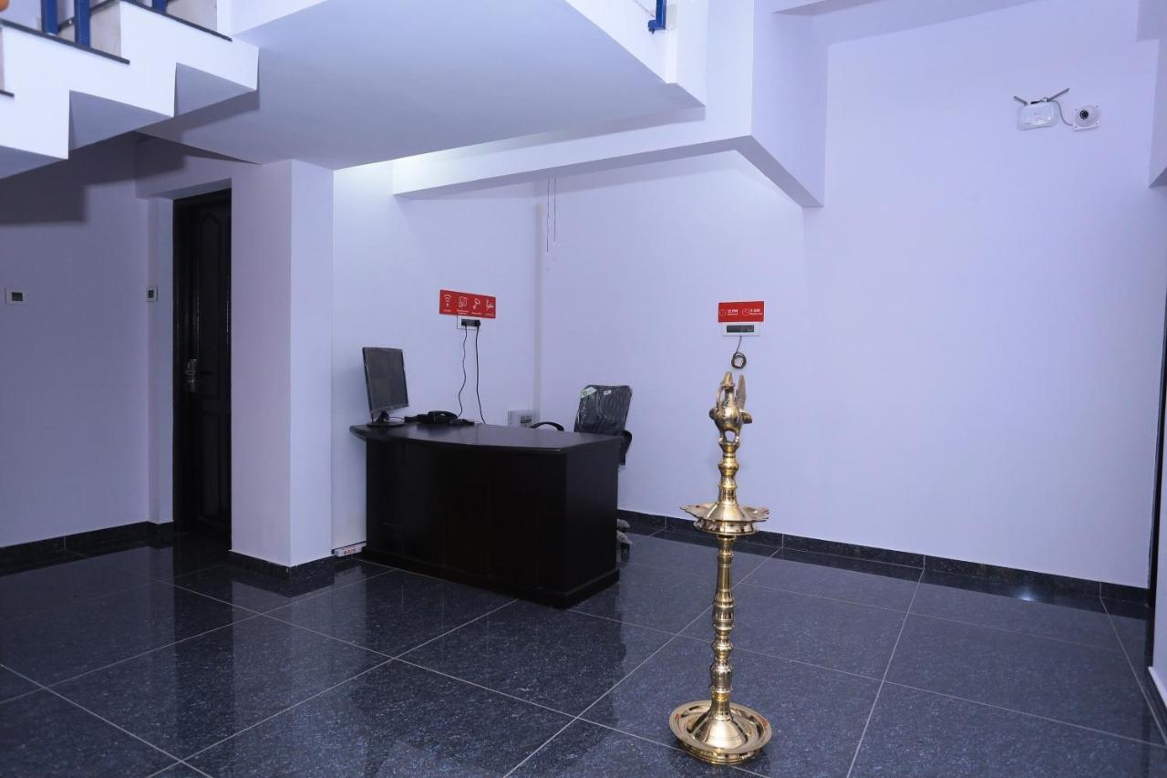 Hotel Oyo 26697 United Residency Kazhakuttam Exteriér fotografie